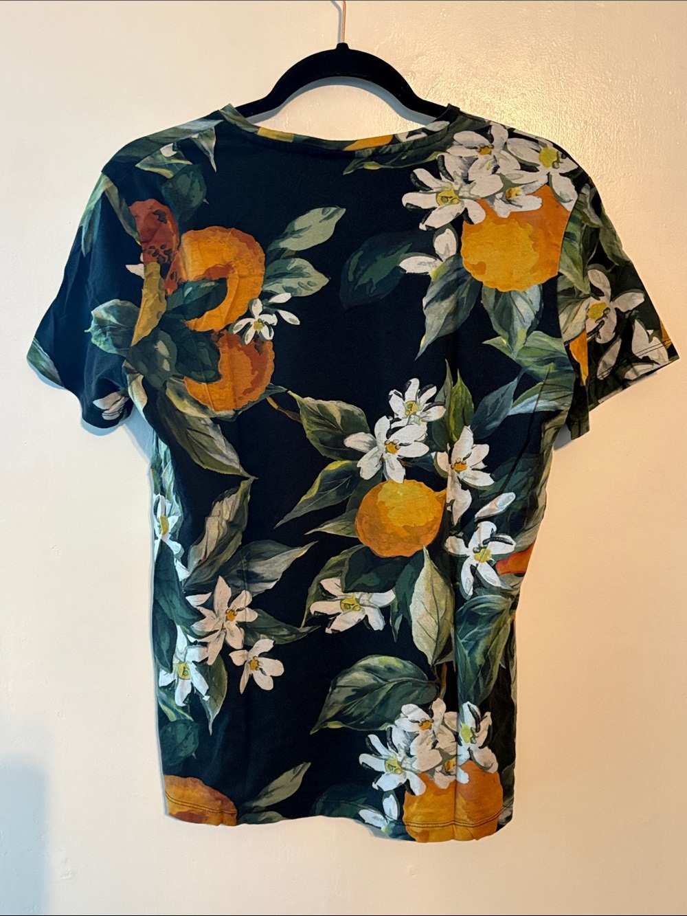 H&M T Shirt Black Floral Hawaiian. Size US M. Men's Oranges Print Citrus - Picture 3 of 3